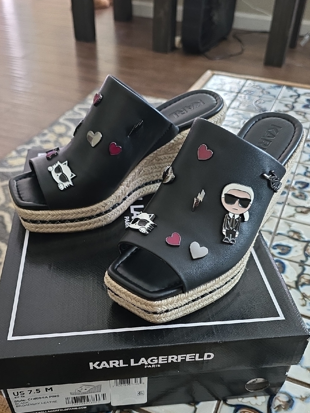 NWT Karl Lagerfeld Black Leather Wedge Slide with Charms